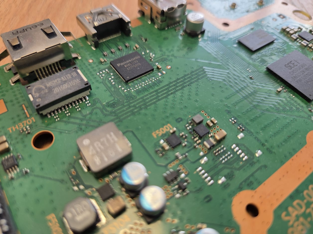 Wymiana gniazda HDMI w konsoli PlayStation i XBOX - Gorzów