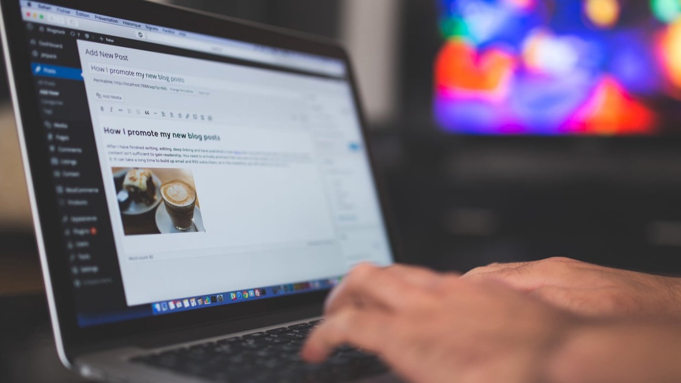 Helpdesk i Outsourcing , usługi informatyczne